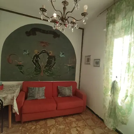 Love And Peace House Con Deposito Biciclette Privato